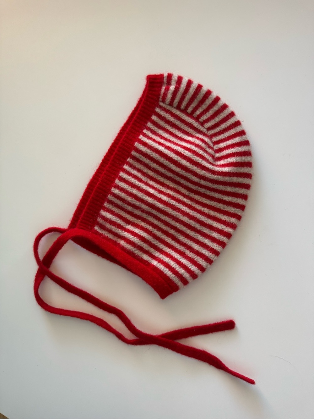 Sønderhaus Red Striped Bonnet